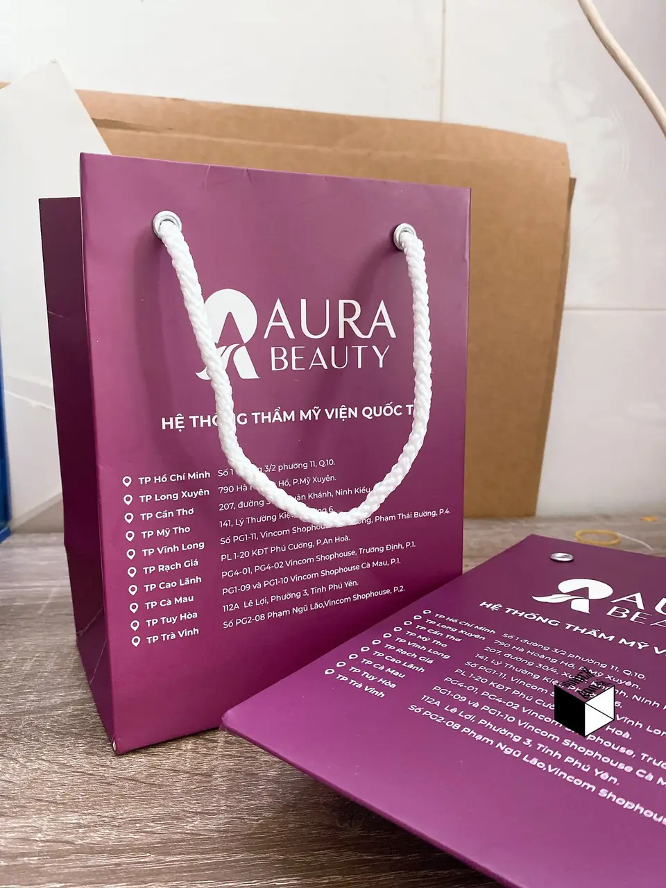 Túi giấy Aura Beauty